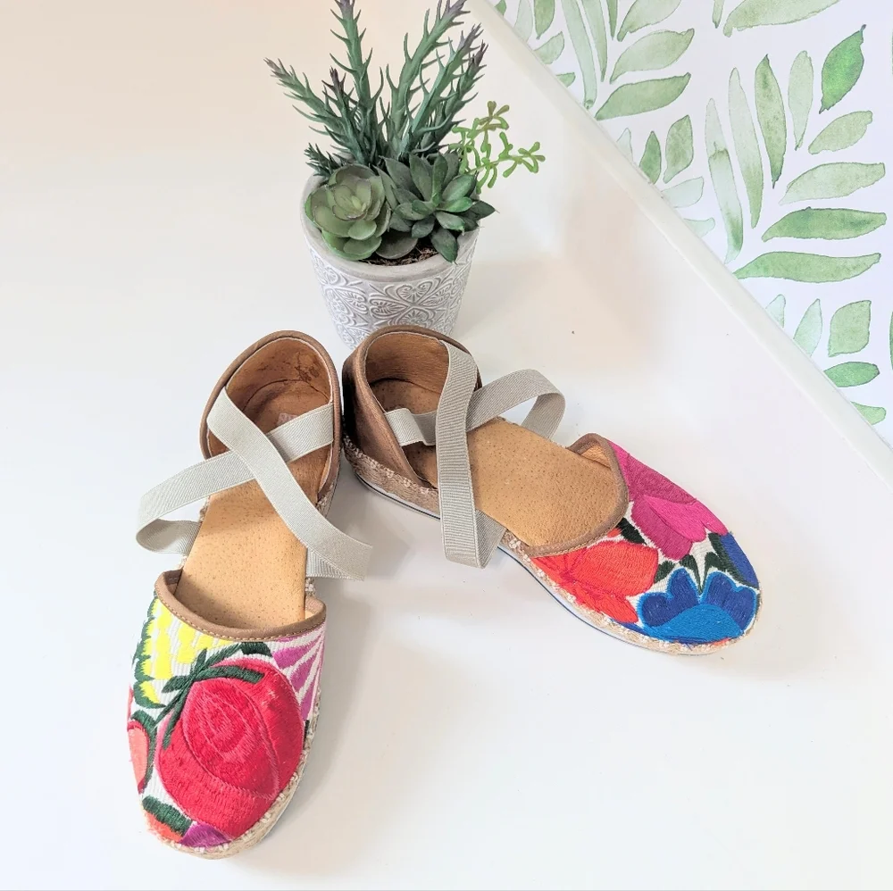 Handmade Embroidered Flatform Sandals 8.5-9 Stretchy Ankle Strap Colorful